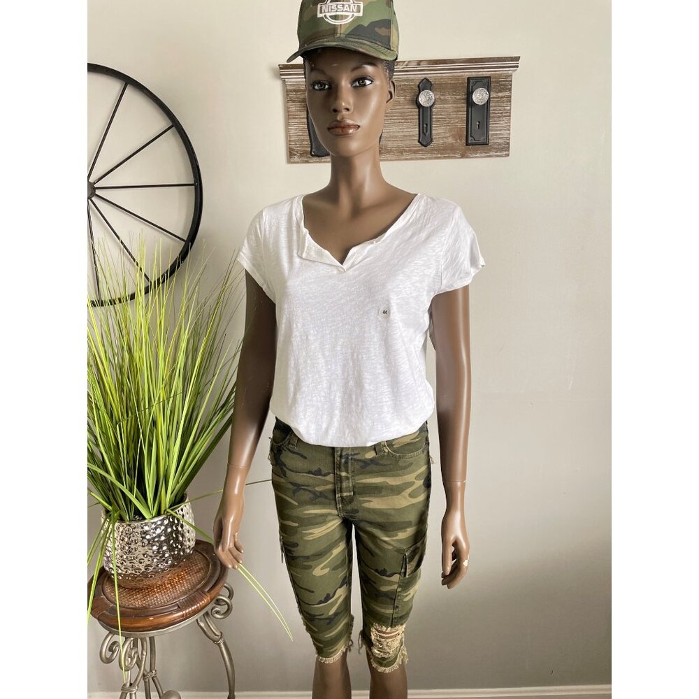 NWT FASHION NOVA Camo Killin It Cargo Bermuda Distressed Shorts Size M